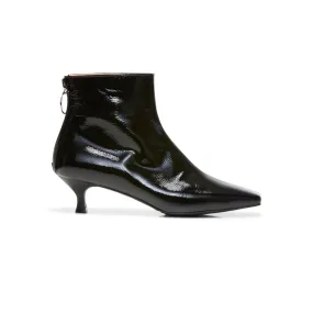 --Femme Black Leather Ankle Boots-