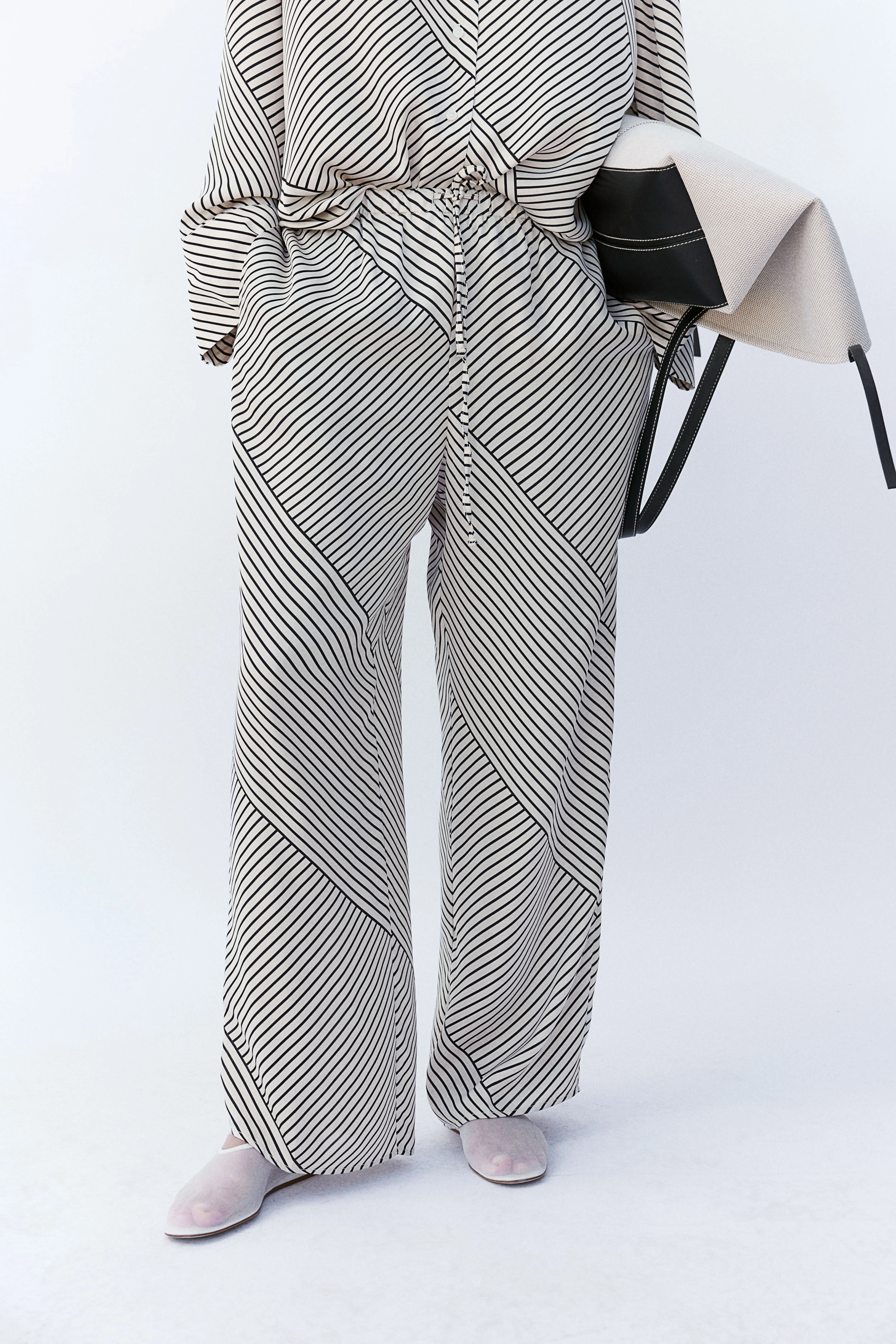 Pull-on trousers - High waist - Long - Cream/Striped - Ladies | H&M GB